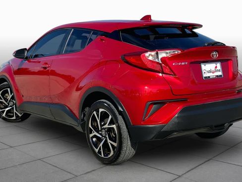 Used 2020 Toyota C-HR XLE FWD image 12
