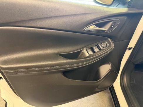 Used 2025 Buick Encore GX Preferred AWD/4WD image 11