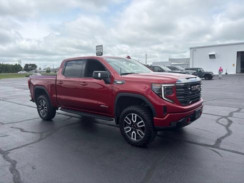 Used 2024 GMC Sierra 1500 AT4 w/ Technology Package AWD/4WD image 7
