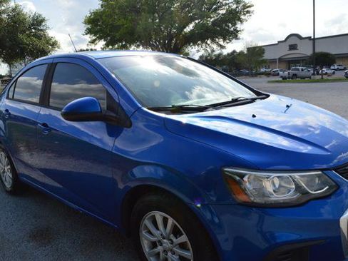 Used 2018 Chevrolet Sonic LS image 2