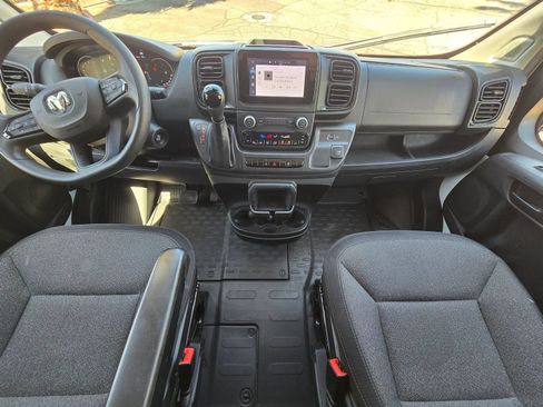 Used 2025 RAM ProMaster 2500 w/ U-Haul Equipment Group FWD image 14