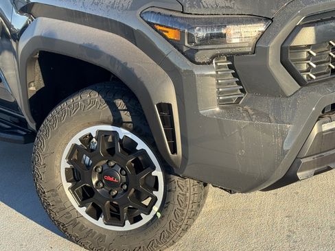 New 2026 Toyota Tacoma TRD Off-Road image 10