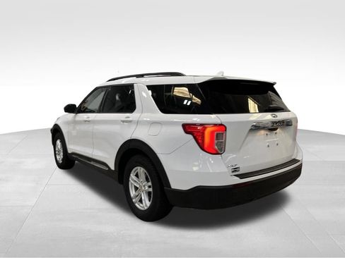 Used 2020 Ford Explorer XLT RWD image 3