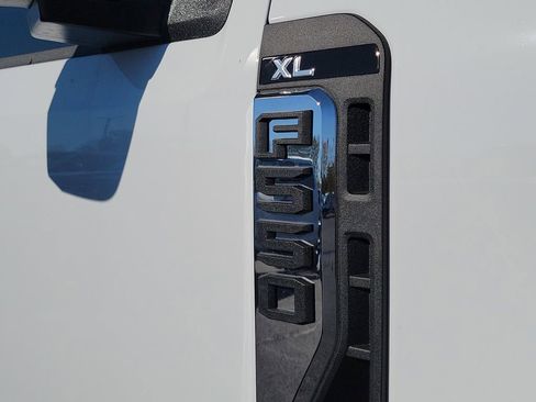 New 2026 Ford F550 4x4 Crew Cab image 6