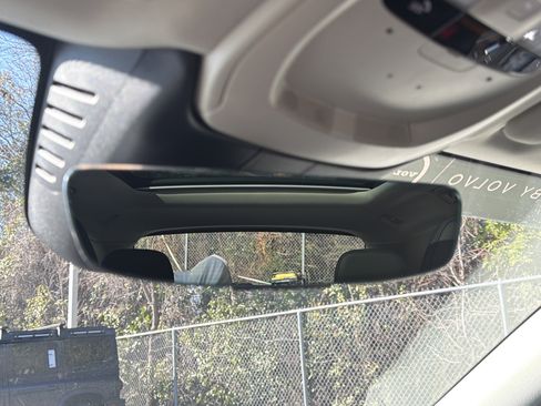 Certified 2025 Volvo XC60 B5 Plus image 27