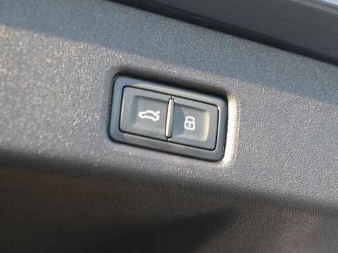 Used 2025 Audi Q5 Premium Plus image 38