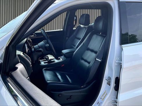 Used 2022 Jeep Grand Cherokee Limited AWD/4WD image 26
