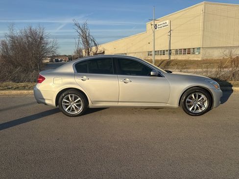 Used 2009 INFINITI G37 X image 4