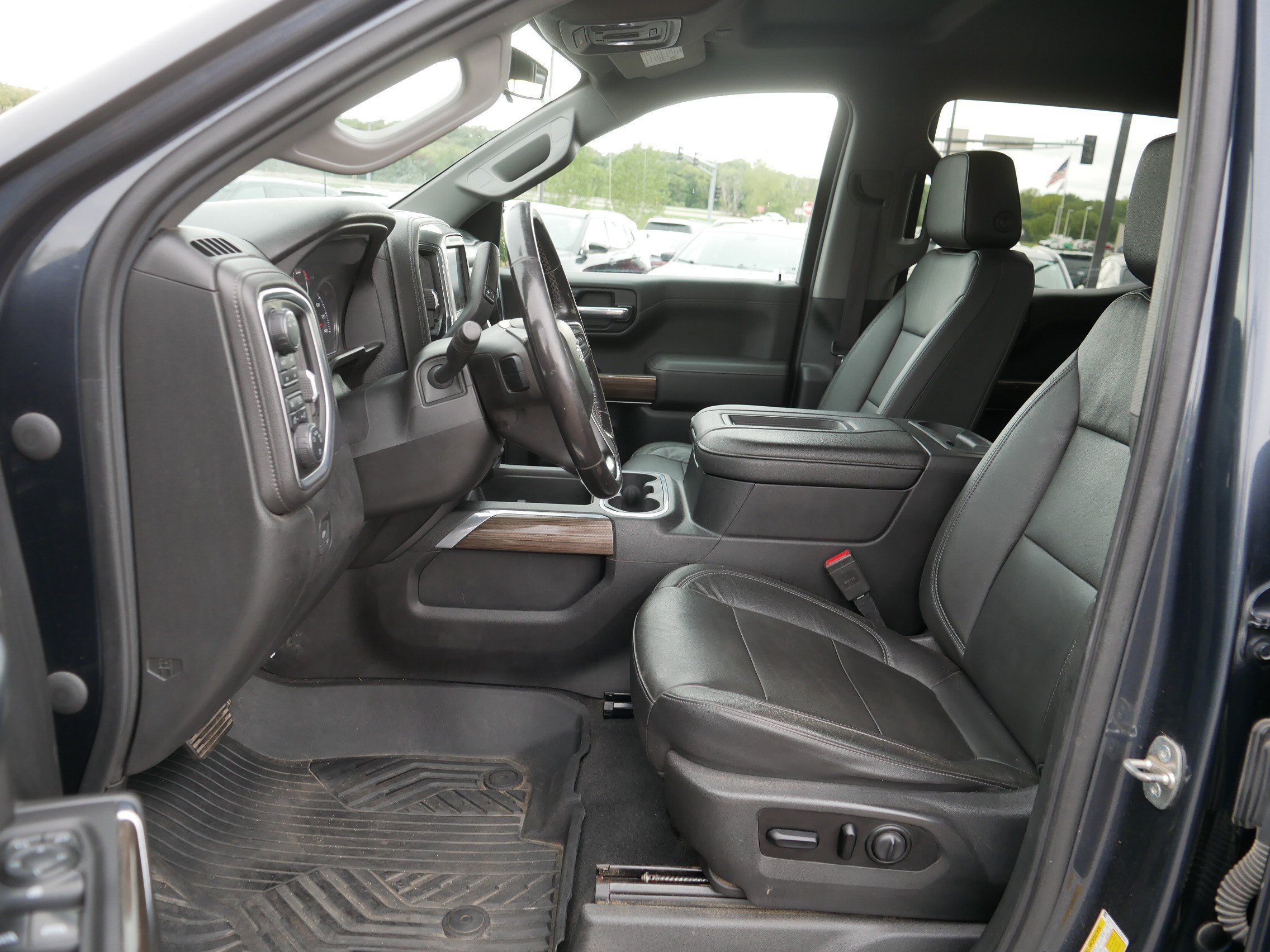 Used 2020 Chevrolet Silverado 1500 LT Trail Boss AWD/4WD image 12