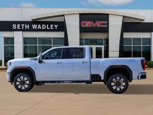 New 2026 GMC Sierra 3500 Denali w/ Denali Reserve Package AWD/4WD image 4