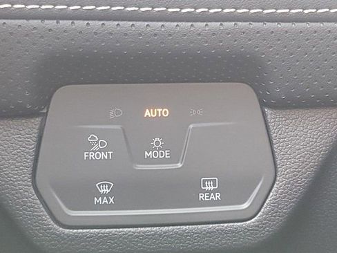 New 2026 Volkswagen Atlas SE image 35