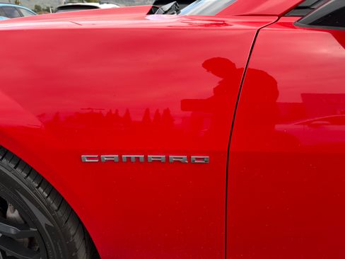 Used 2015 Chevrolet Camaro SS RWD image 33