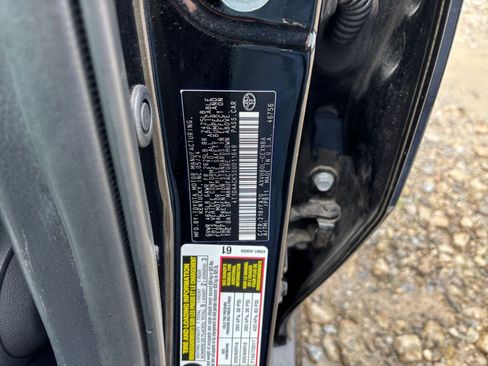 Used 2025 Toyota Camry LE image 28