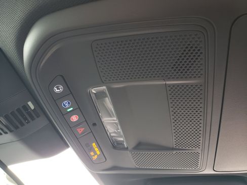 New 2026 Chevrolet Traverse LT w/ Midnight/Sport Edition image 26