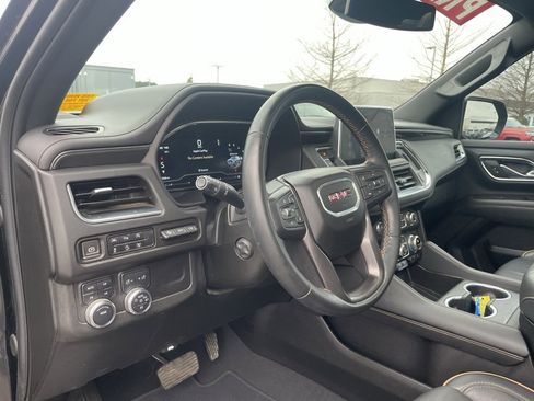 Used 2024 GMC Yukon XL AT4 w/ AT4 Premium Package image 10