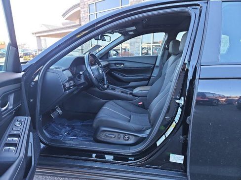 Used 2023 Honda Accord Sport image 11