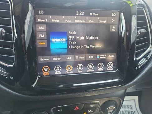 Used 2019 Jeep Compass Limited w/ Advanced Safety Group image 9