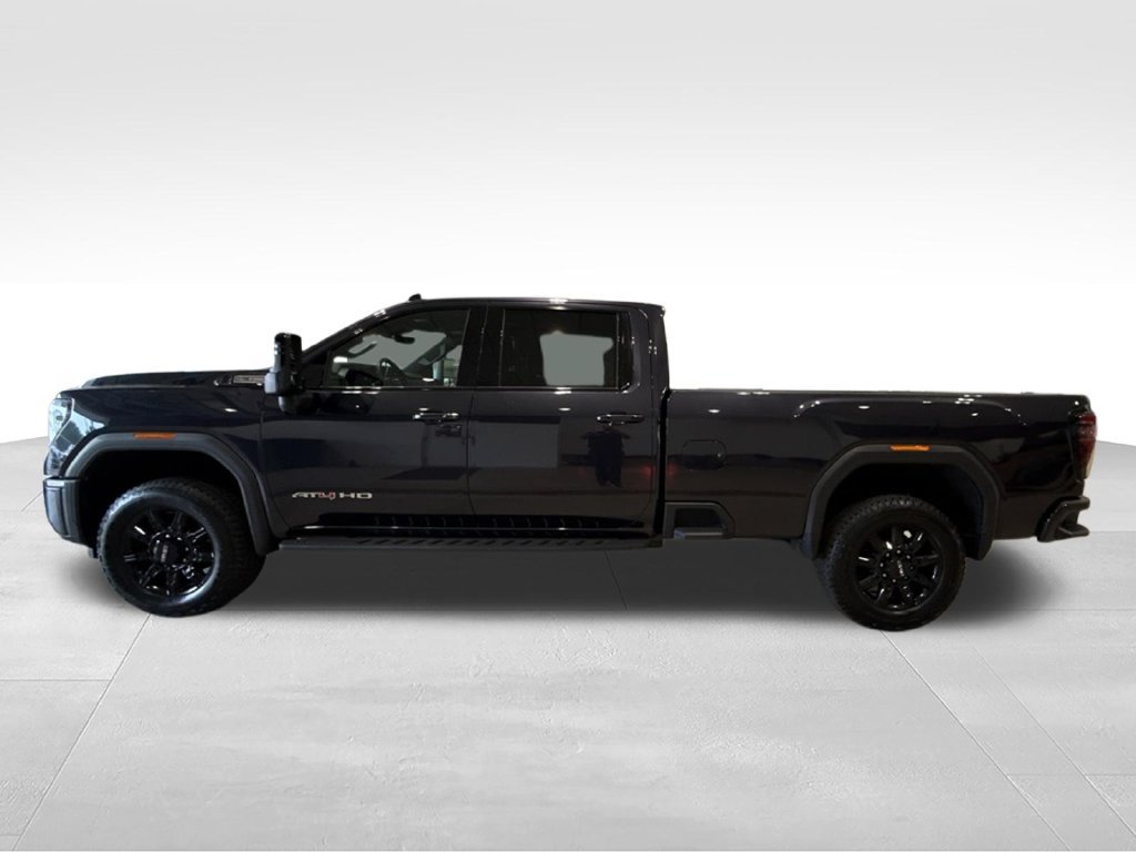 Used 2024 GMC Sierra 3500 AT4 w/ AT4 Premium Plus Package AWD/4WD image 4