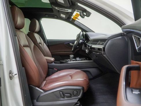 Used 2018 Audi Q7 3.0T Prestige w/ Prestige Package image 38