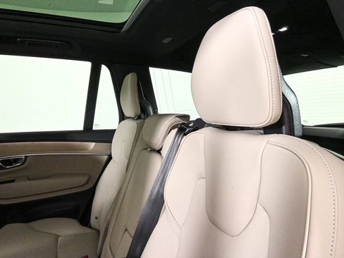 New 2025 Volvo XC90 B6 Core w/ Climate Package image 12