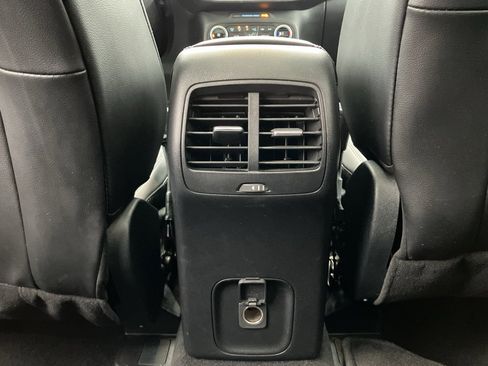 Used 2020 Ford Escape SEL image 28