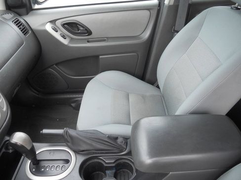 Used 2006 Ford Escape XLT AWD/4WD image 15