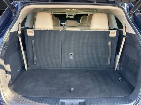 Used 2021 Toyota Highlander Limited image 12