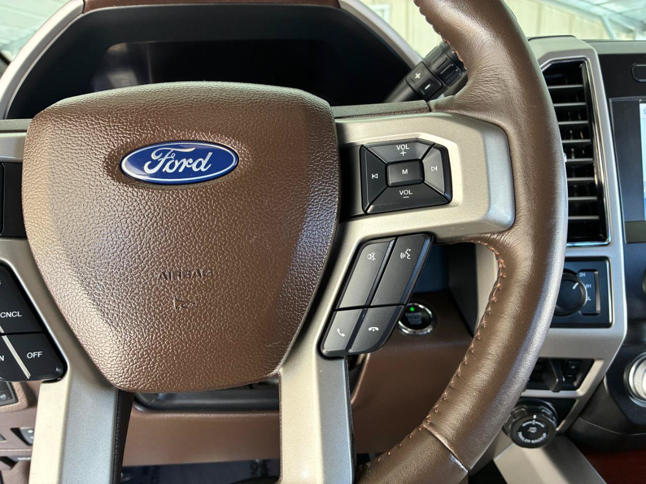Used 2020 Ford F250 King Ranch w/ Chrome Package AWD/4WD image 31
