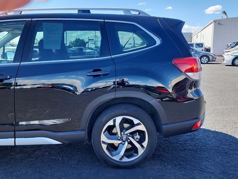 Used 2024 Subaru Forester Touring w/ Pop Package 2 AWD/4WD image 9