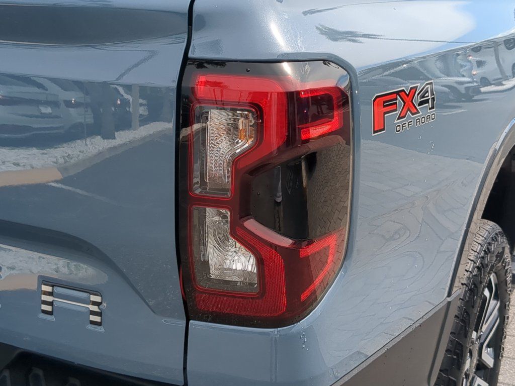Used 2024 Ford Ranger Lariat w/ FX4 Off-Road Package AWD/4WD image 8