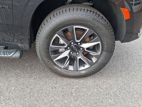 Used 2021 Chevrolet Suburban Z71 image 8