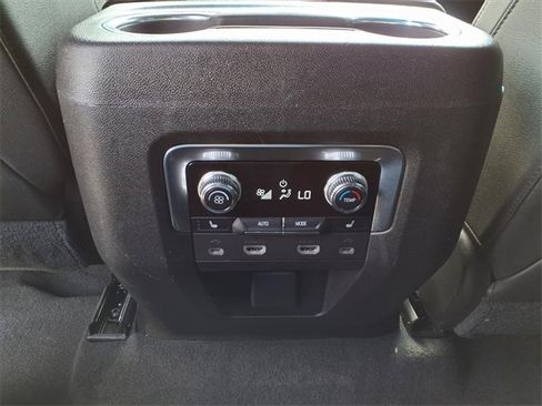 Used 2021 GMC Yukon SLT w/ Rear Media and Nav Package image 18