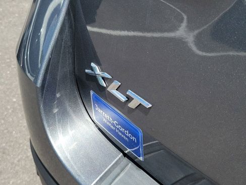 Used 2023 Ford Explorer XLT w/ Equipment Group 202A RWD image 7