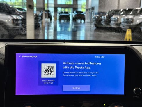 Used 2023 Toyota Highlander XLE image 27