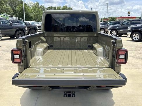 New 2026 Jeep Gladiator Rubicon AWD/4WD image 11