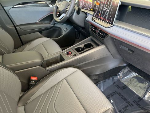New 2026 Volkswagen Tiguan SE R-Line AWD/4WD image 15