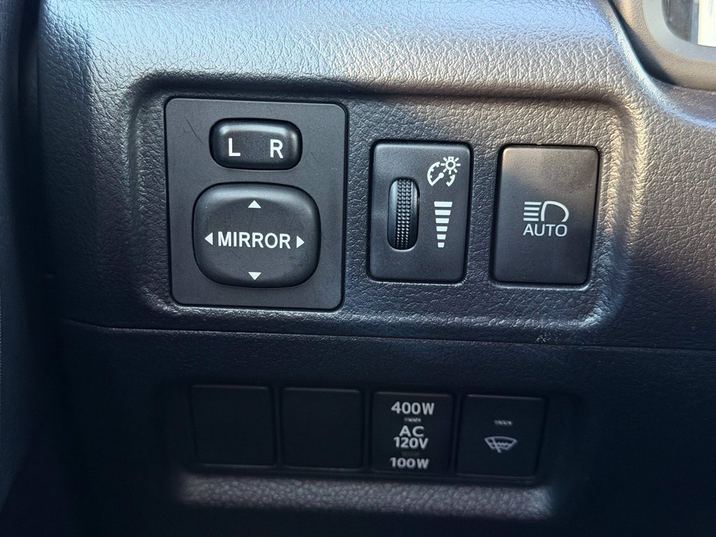 Used 2024 Toyota 4Runner TRD Off-Road Premium AWD/4WD image 27