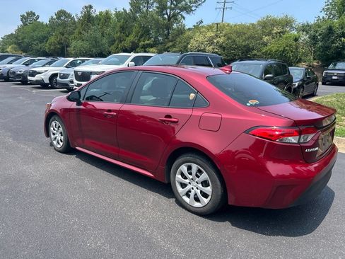 Used 2024 Toyota Corolla LE FWD image 8