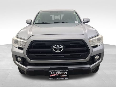 Used 2016 Toyota Tacoma SR image 10