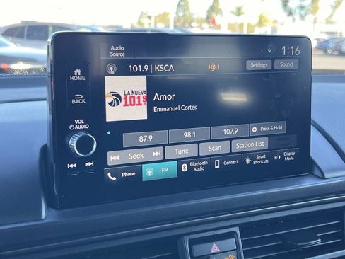 Used 2023 Honda Pilot TrailSport image 14