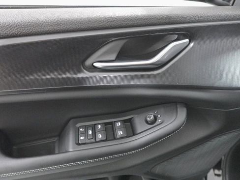 New 2025 Jeep Grand Cherokee L Altitude image 8