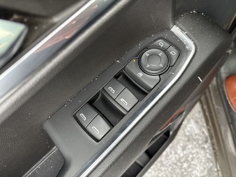 Used 2023 Chevrolet Silverado 1500 LT image 16