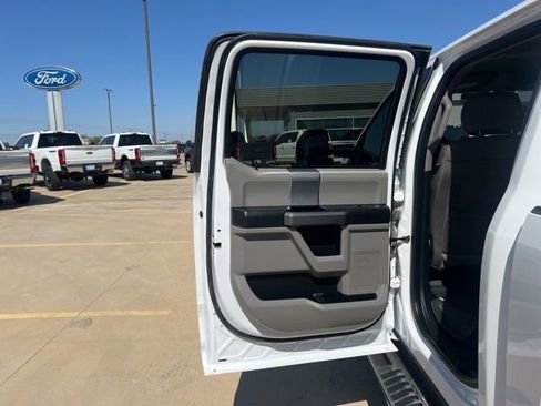 Used 2020 Ford F250 XLT w/ XLT Premium Package image 16