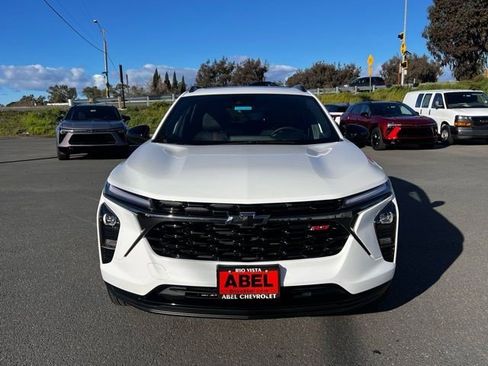Certified 2024 Chevrolet Trax RS w/ Sunroof Package image 11