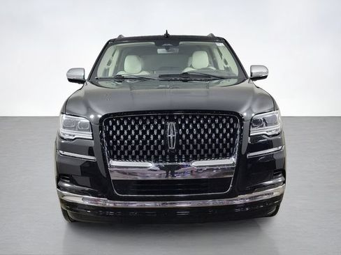 Used 2024 Lincoln Navigator L Black Label AWD/4WD image 8
