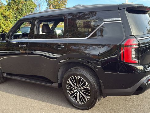 Certified 2025 Nissan Armada Platinum w/ Convenience Package image 23