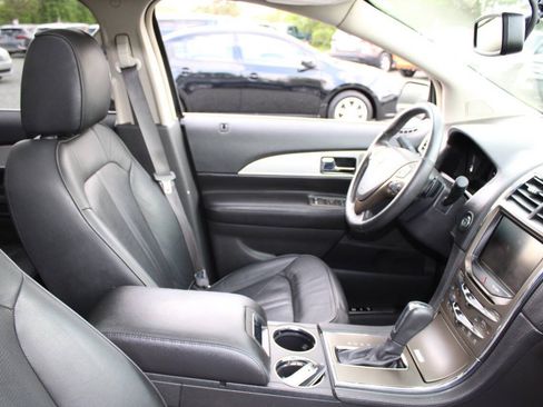 Used 2013 Lincoln MKX AWD image 11