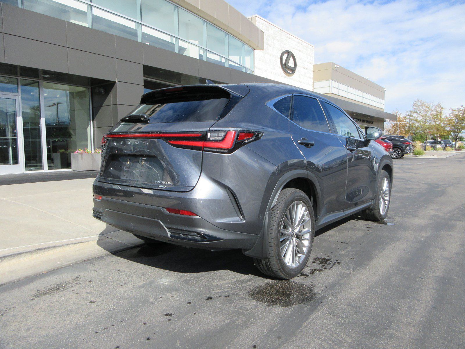 Used 2025 Lexus NX 350h AWD w/ Accessory Package (2T) image 9