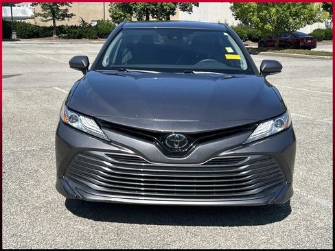 Used 2020 Toyota Camry XLE w/ Navigation Package AWD/4WD image 2