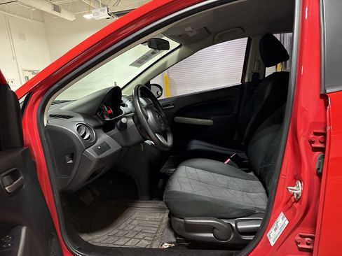 Used 2014 MAZDA MAZDA2 Sport FWD image 18